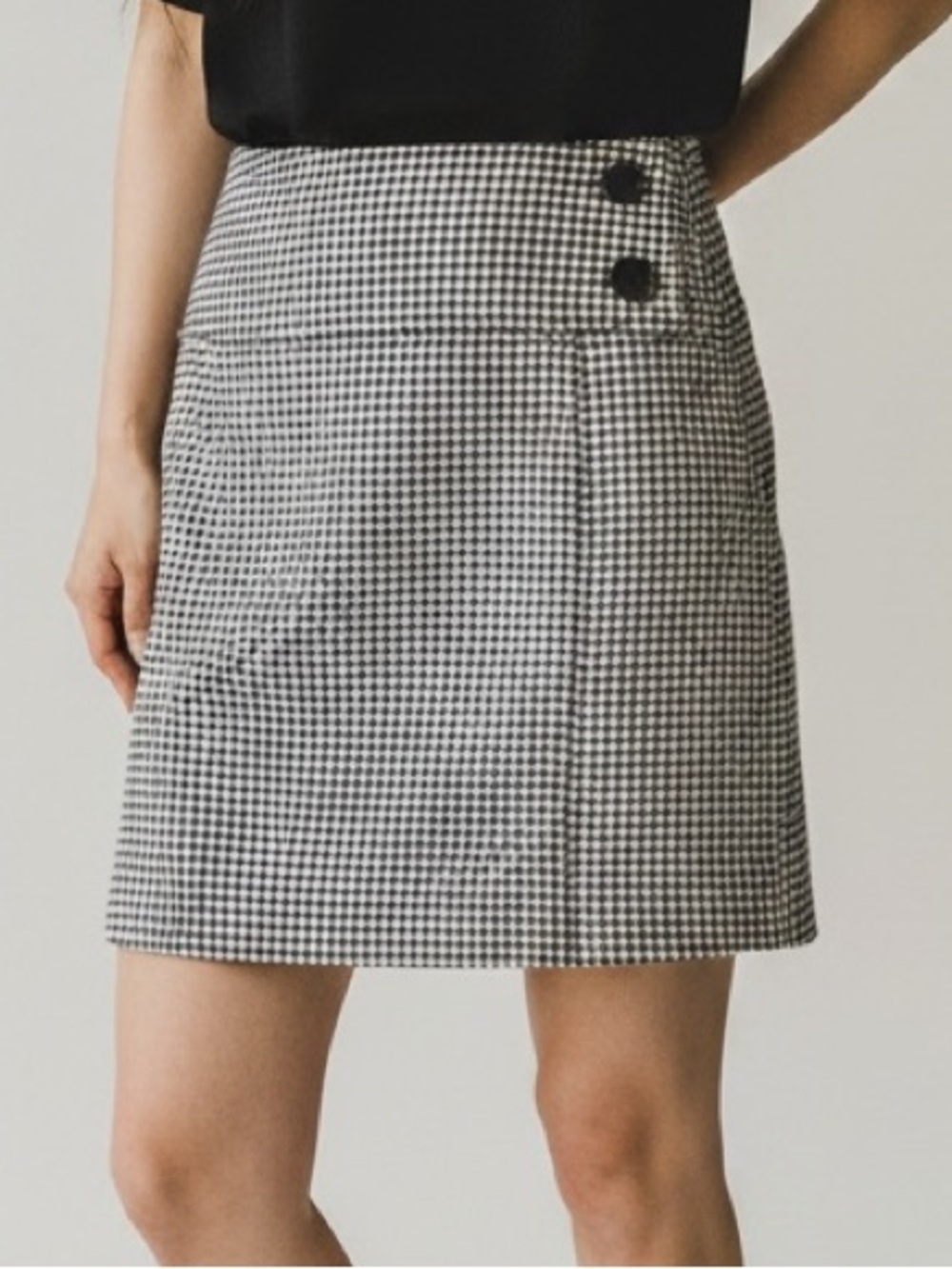 Black and white houndstooth skirt
